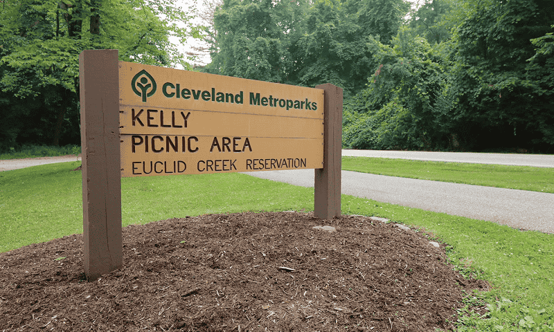Kelly picnic area sign