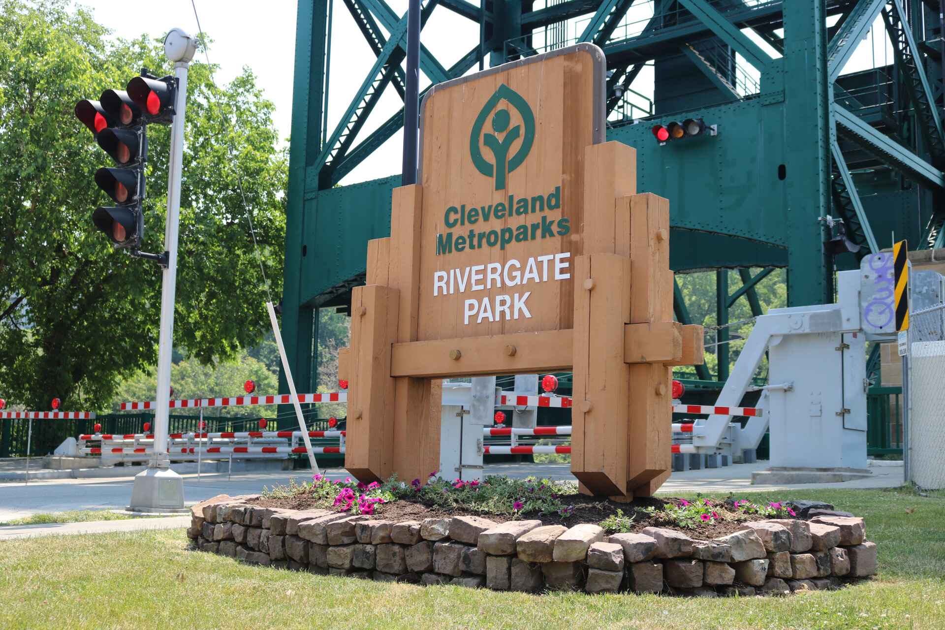 Rivergate park sign