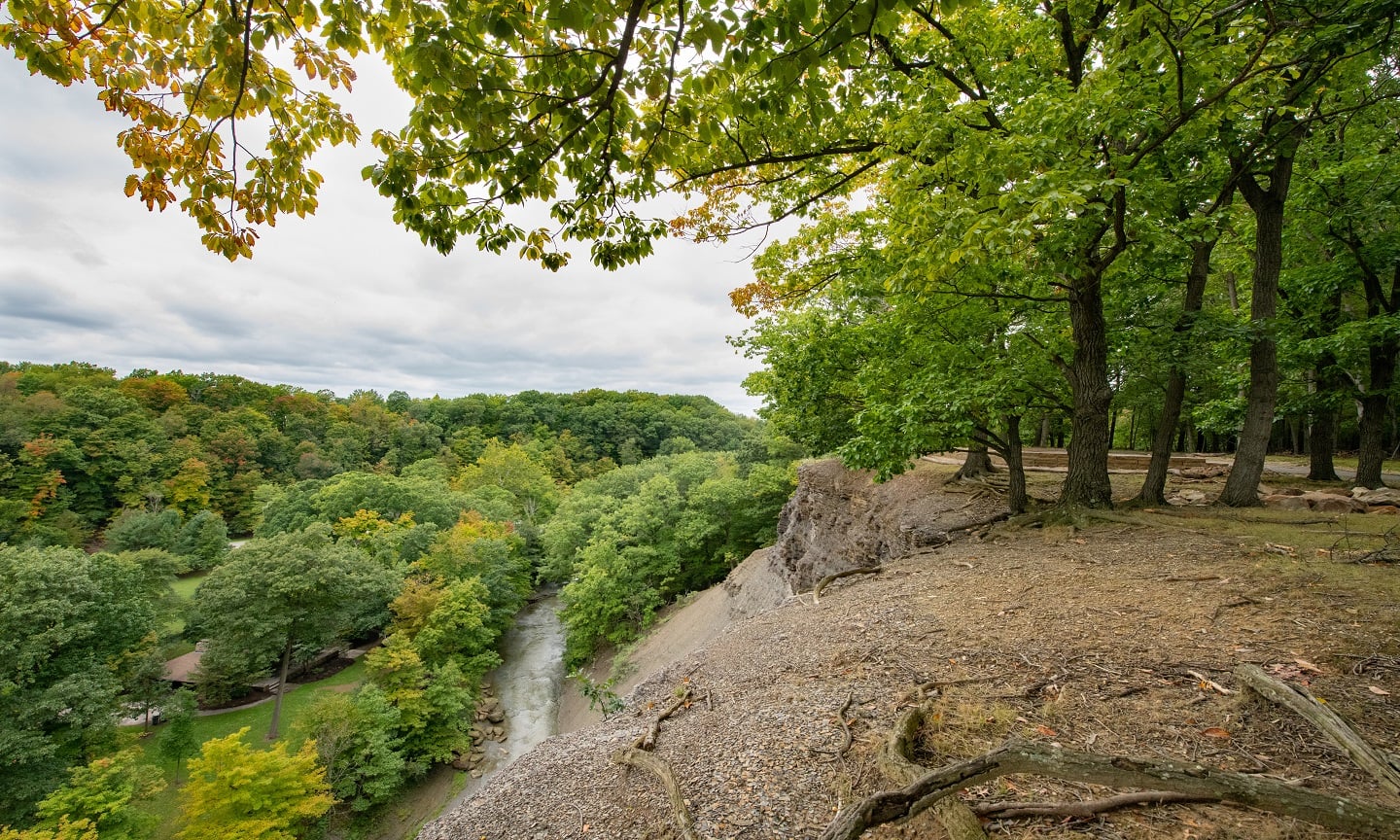 Thumb_Eastern-Ledge_View.jpg