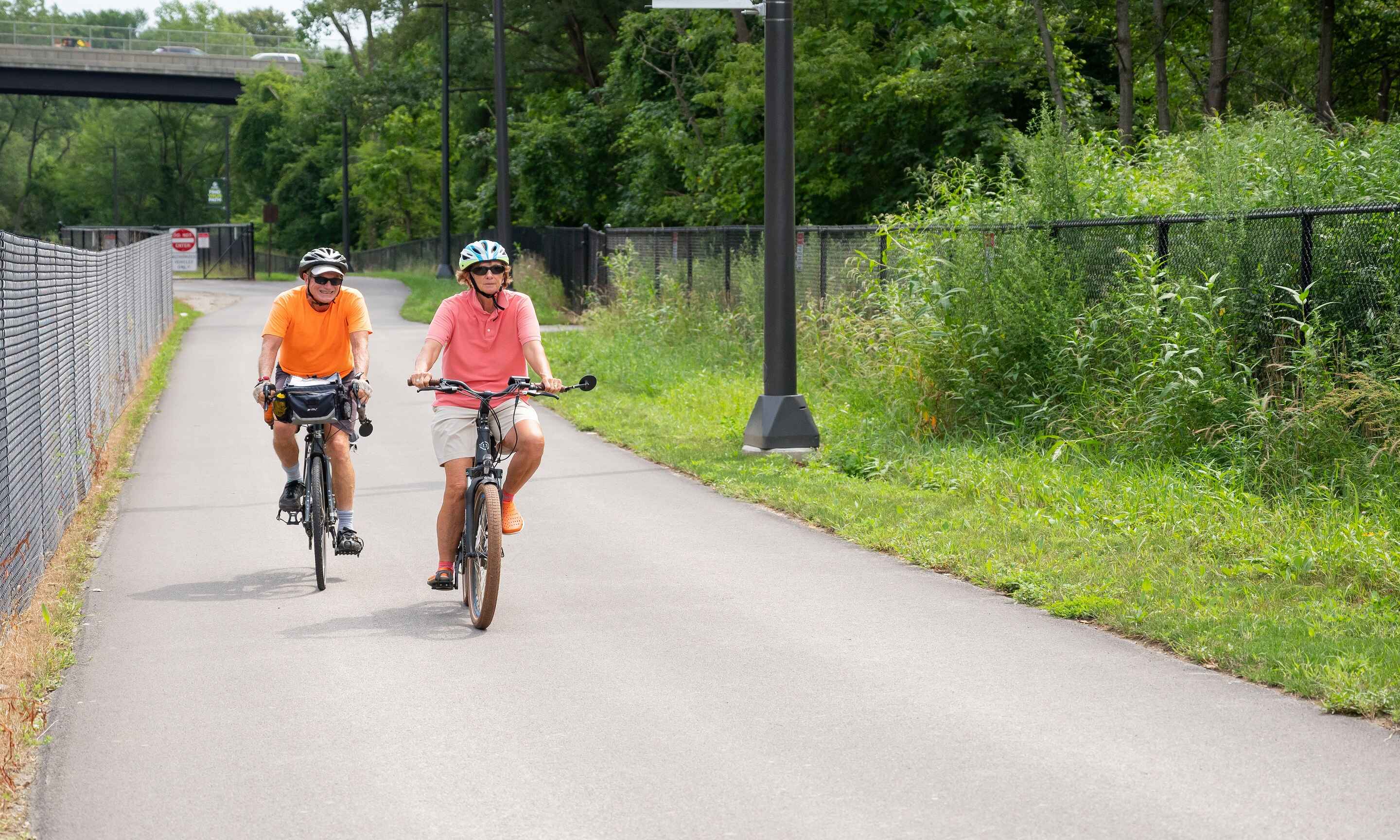 Thumb_RL-Greenway_Cyclists.jpg