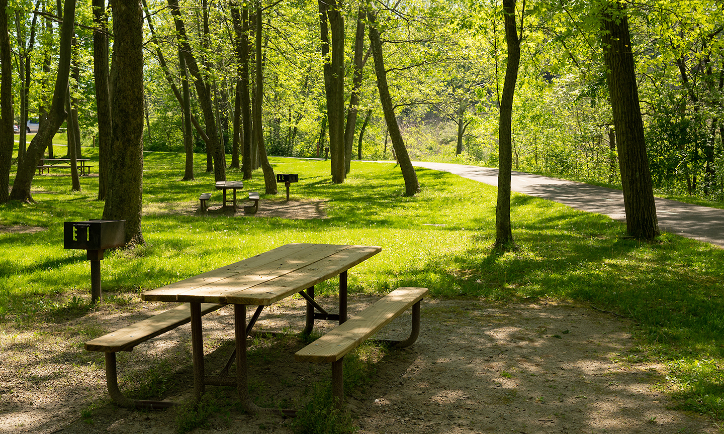 CanalWay Center Picnic Area